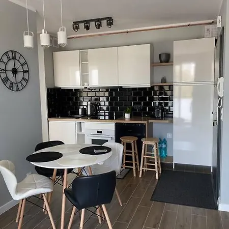 Nowoczesny Przy Ul Plazowej, *