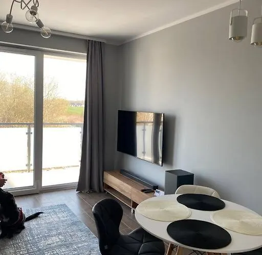 Nowoczesny Przy Ul Plazowej, *