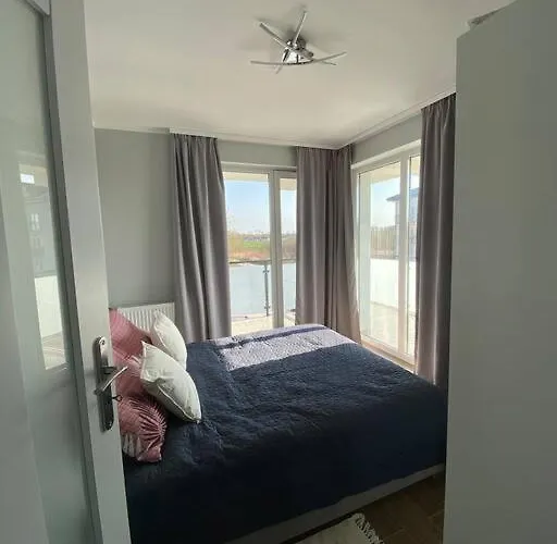 Nowoczesny Przy Ul Plazowej, *